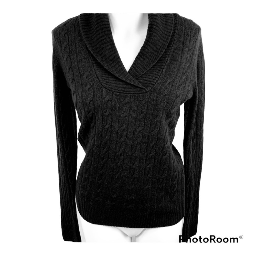 G.H. Bass & Co. V-Neck Sweater-S